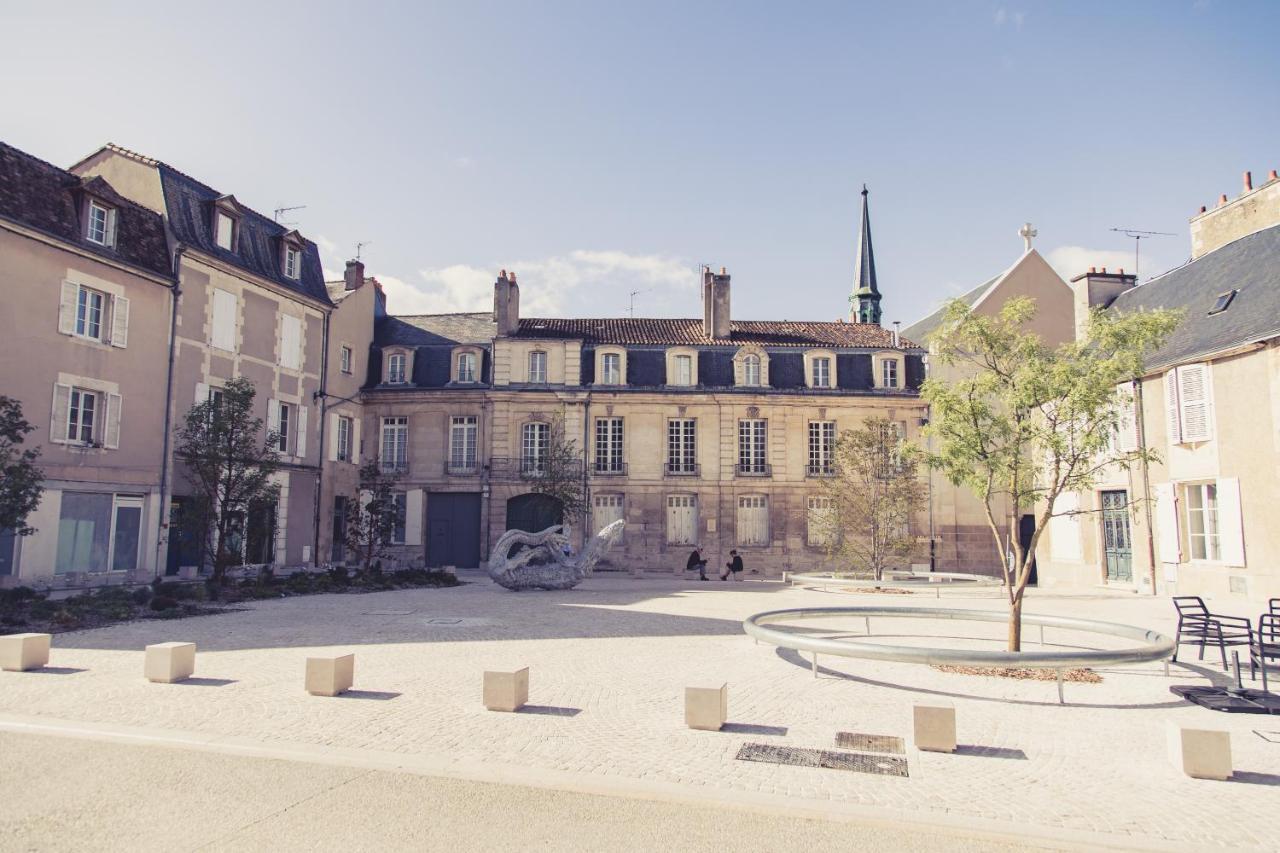 La Maison De La Liberte Studio Jules Verne Poitiers Exterior photo