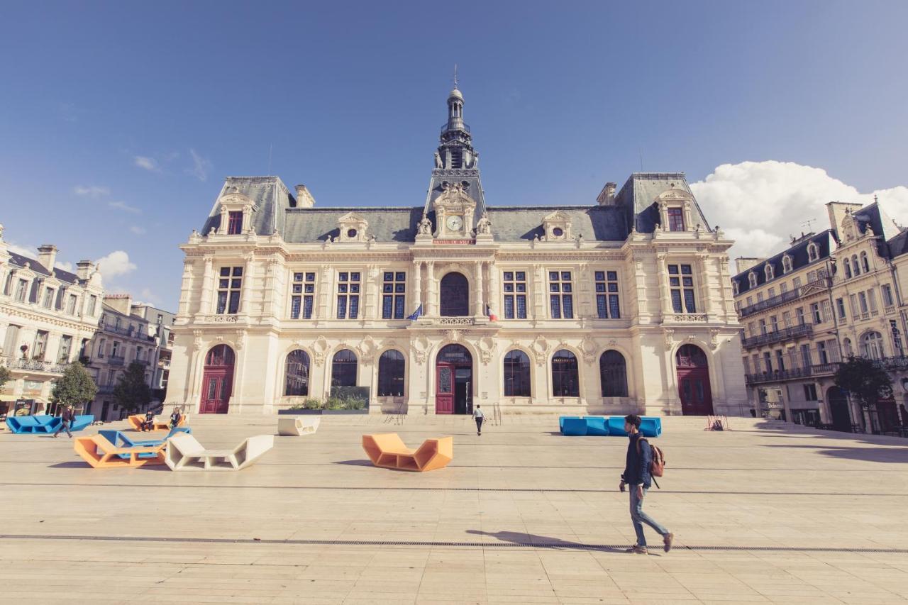 La Maison De La Liberte Studio Jules Verne Poitiers Exterior photo